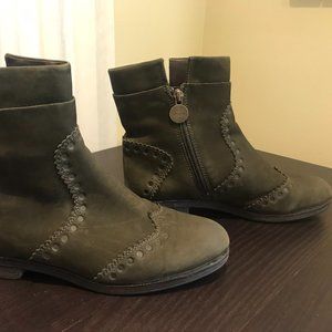 Geox green leather boots